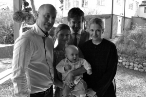 Pappa, mamma, gudfar, gudmor och lillkillen